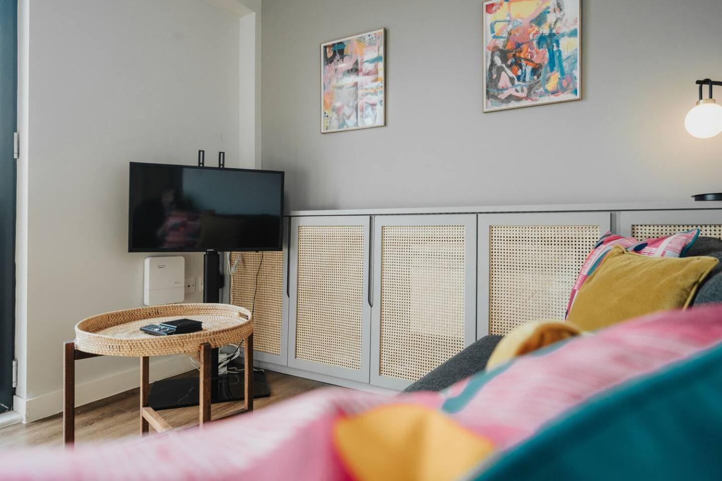 Pass The Keys 38 Lydia - Chavasse 1 Bed Julliet Balcony * Liverpool