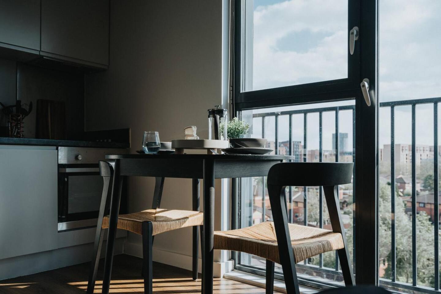 Pass The Keys 38 Lydia - Chavasse 1 Bed Julliet Balcony Apartment